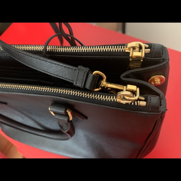 Prada Double ZIP lux Tote Leather - Picture 8 of 9
